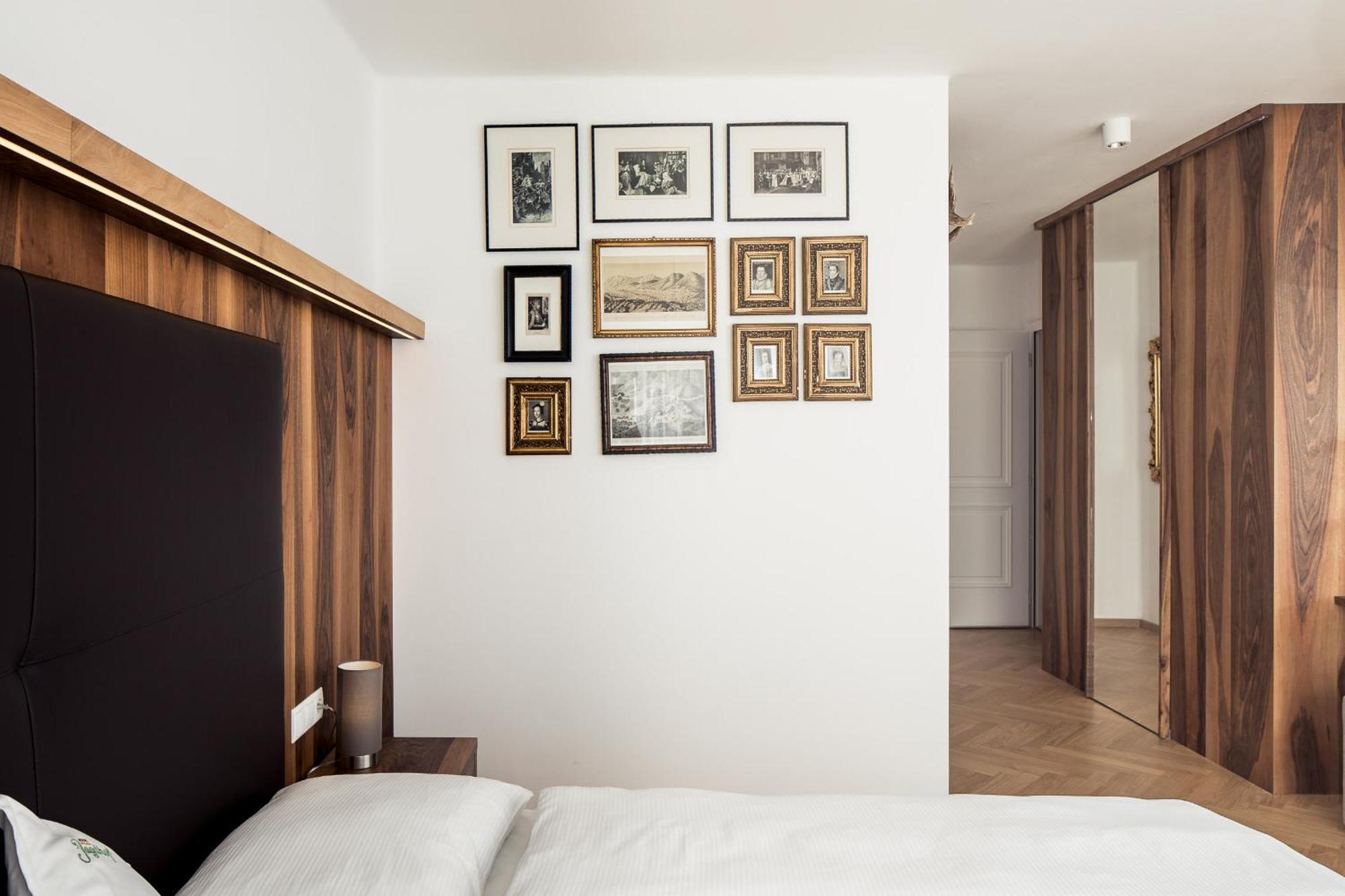Romantik Hotel Jagdhof Caldaro Esterno foto