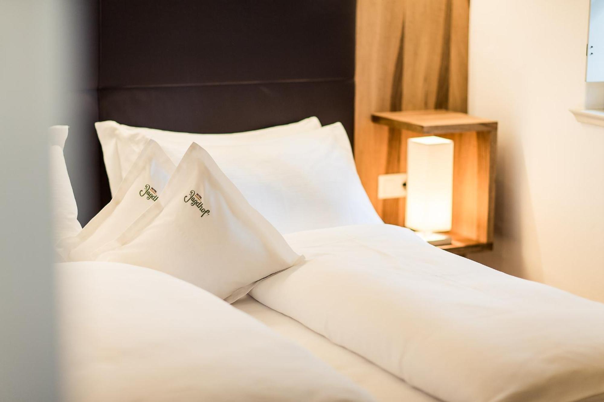 Romantik Hotel Jagdhof Caldaro Esterno foto
