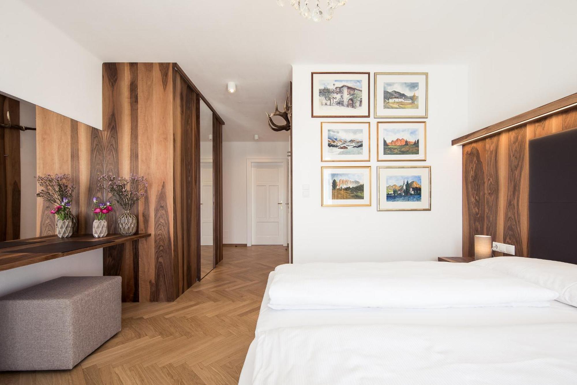 Romantik Hotel Jagdhof Caldaro Esterno foto