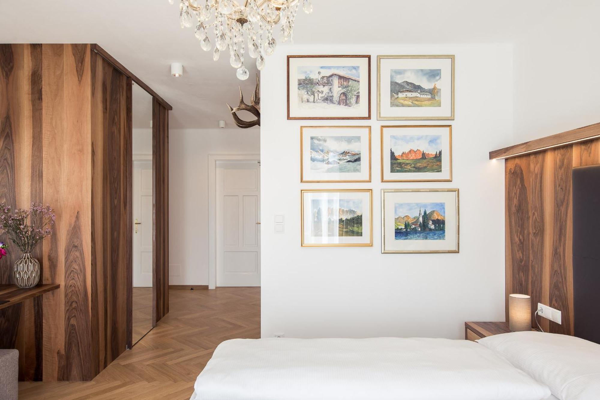 Romantik Hotel Jagdhof Caldaro Esterno foto