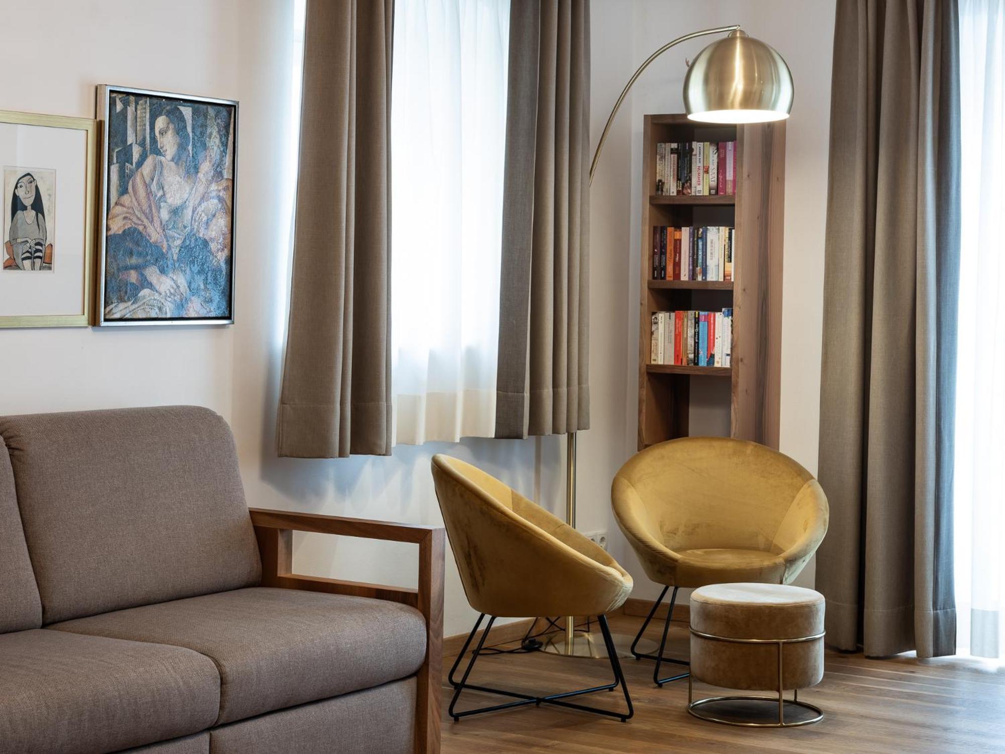 Romantik Hotel Jagdhof Caldaro Esterno foto