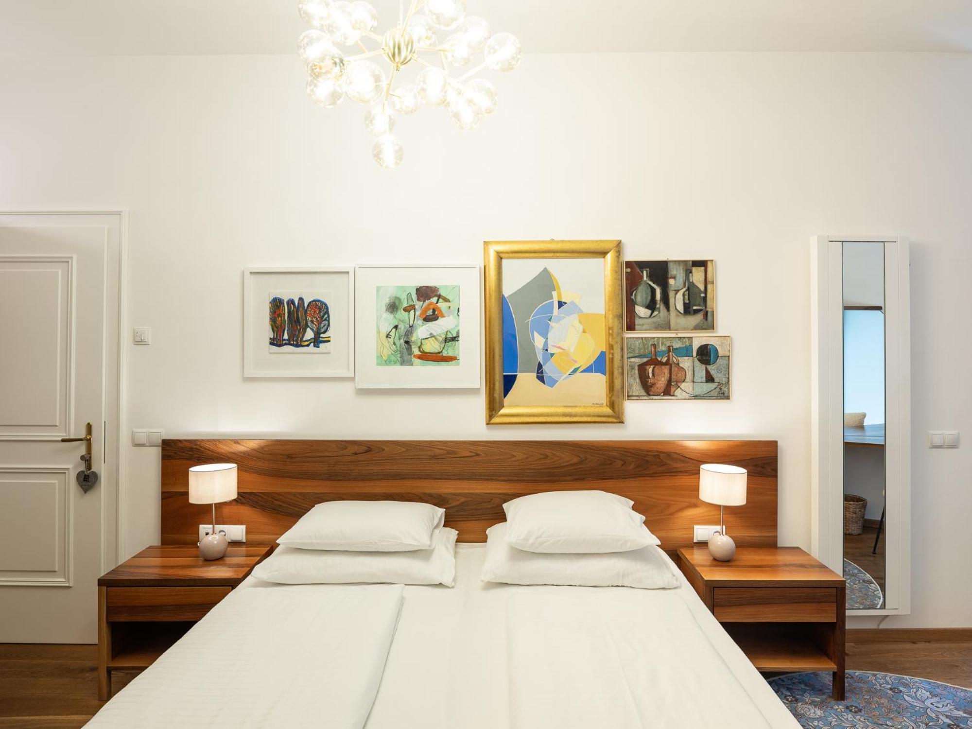 Romantik Hotel Jagdhof Caldaro Esterno foto