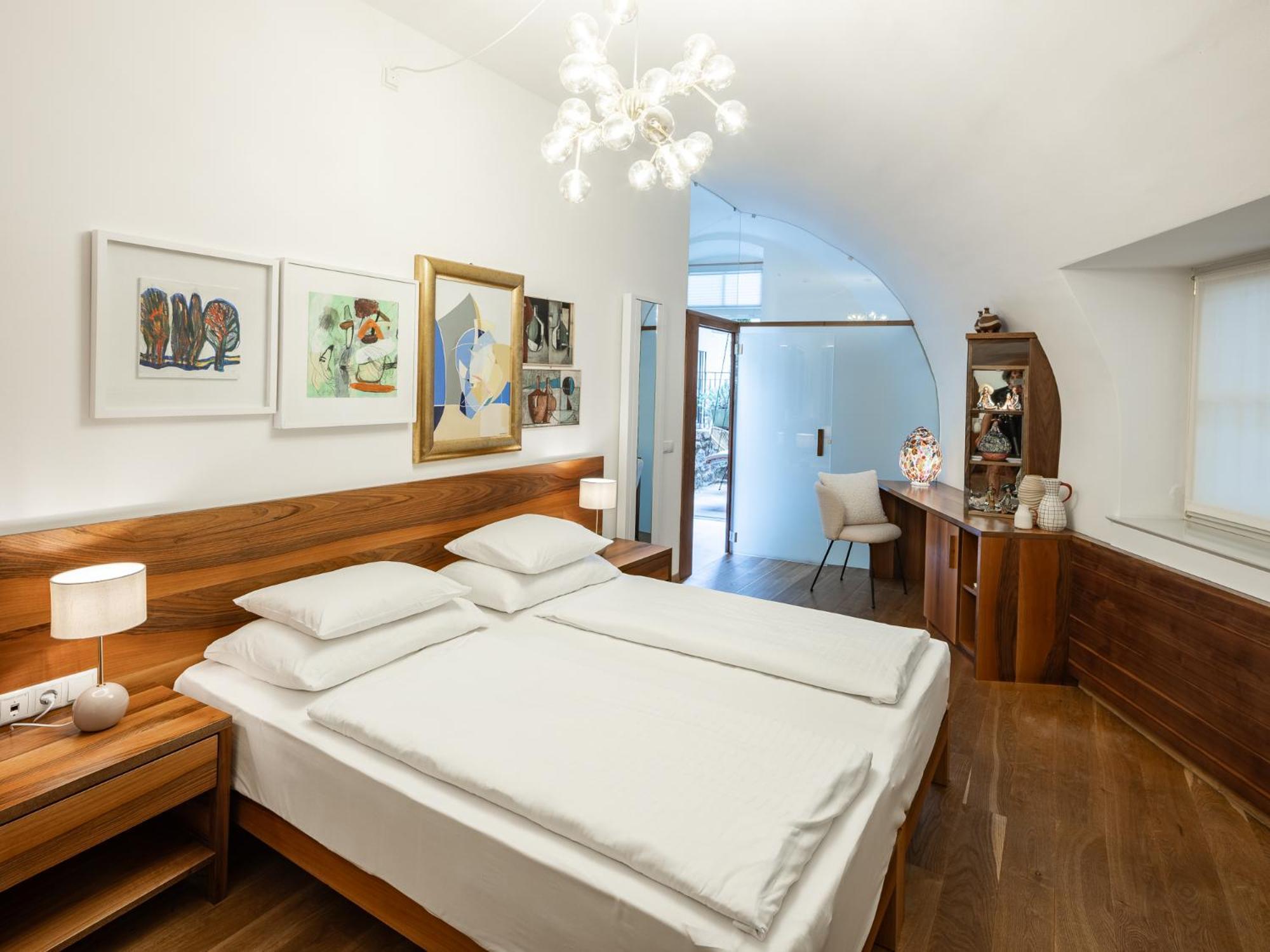 Romantik Hotel Jagdhof Caldaro Esterno foto