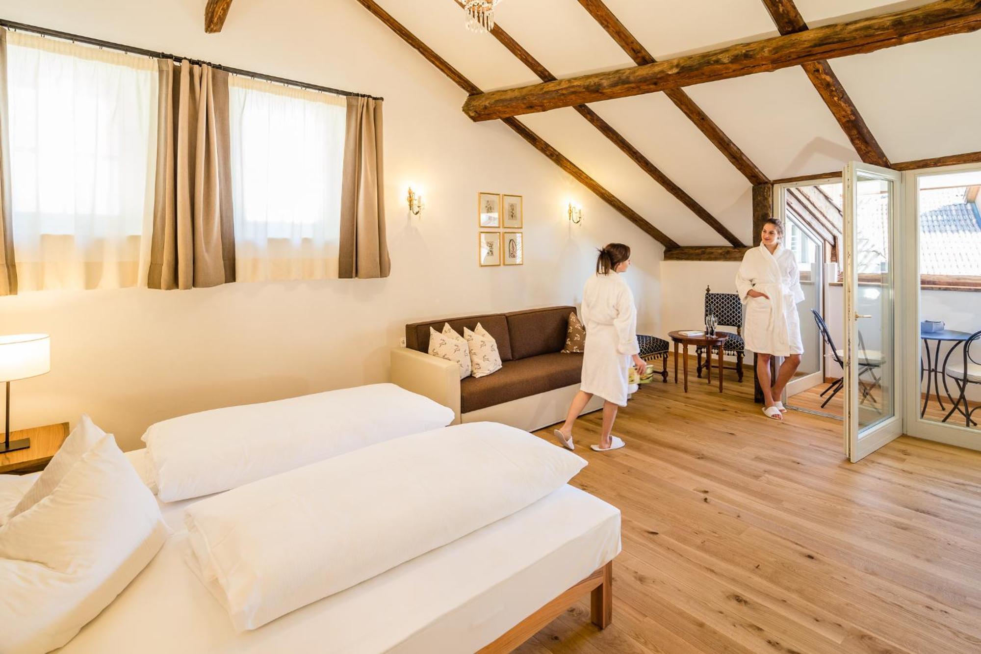 Romantik Hotel Jagdhof Caldaro Esterno foto